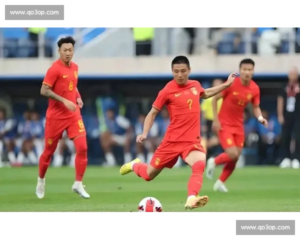 以体育战术执行为核心探讨团队协作与战略调整对比赛胜负的决定性影响